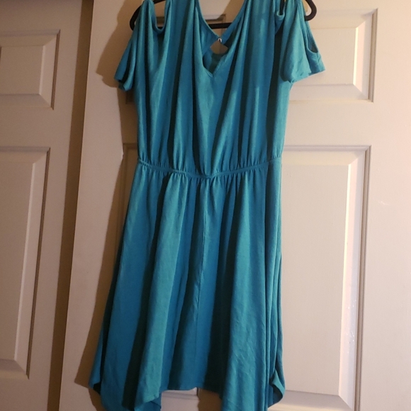 Clothing - Picture 2 of 2